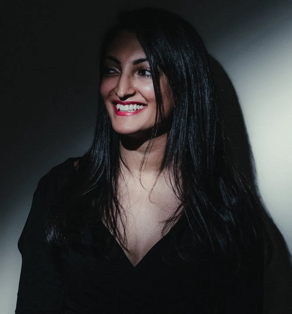 Shakirra M. performing
